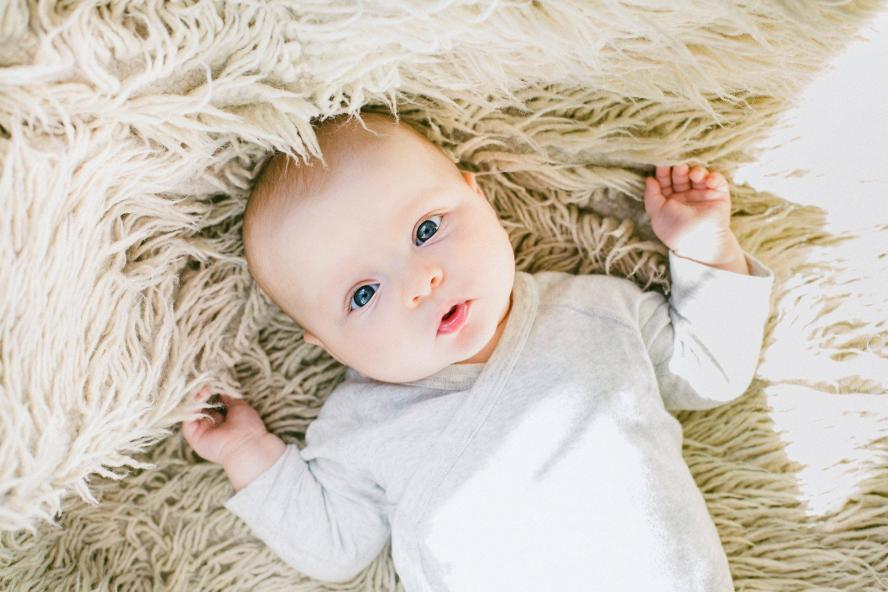 How to Dress a Baby in Hot Weather