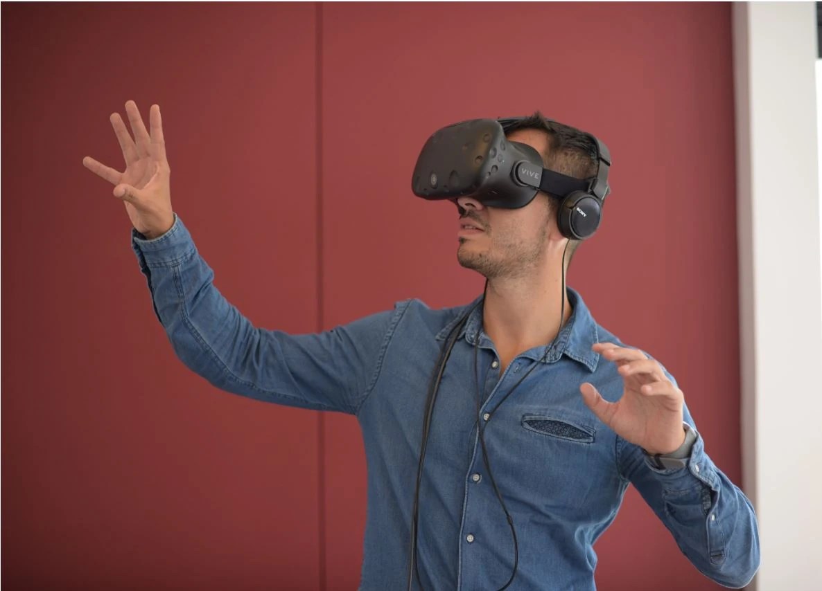 Virtual reality Vs Augmented reality differences, uses and examples Perspektiva 360