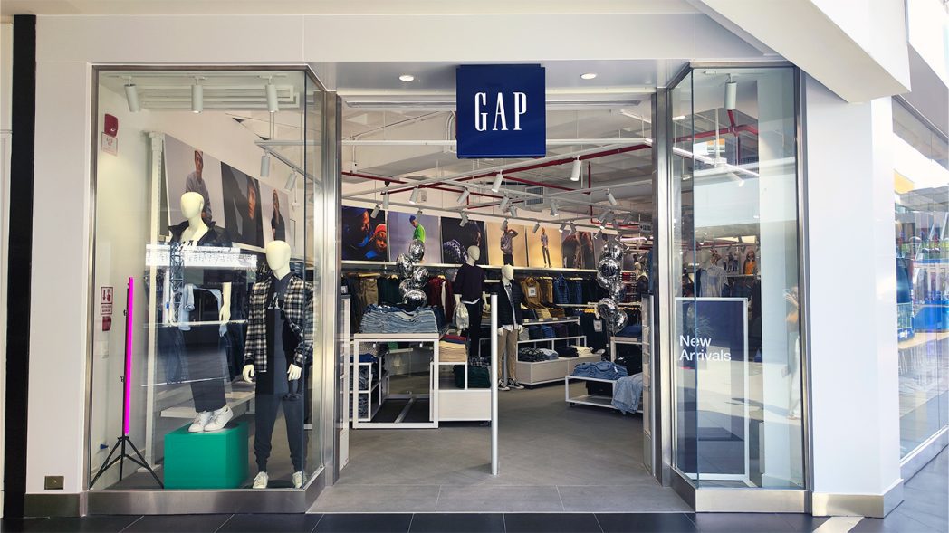 Marca estadounidense de moda GAP abre nueva tienda en concurrido centro comercial de Lima