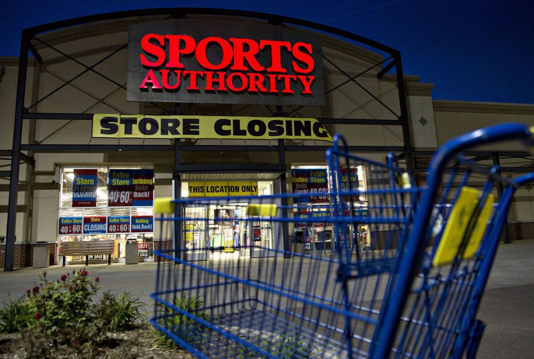 Sports Direct interesado en comprar 200 tiendas de Sports Authority