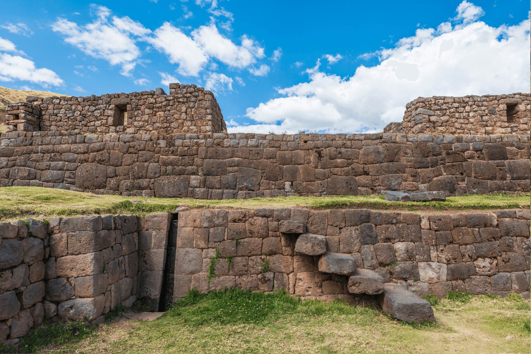 Tour Tipon Pikillaqta PERÚ Tours Económicos en Cusco y Machu Picchu