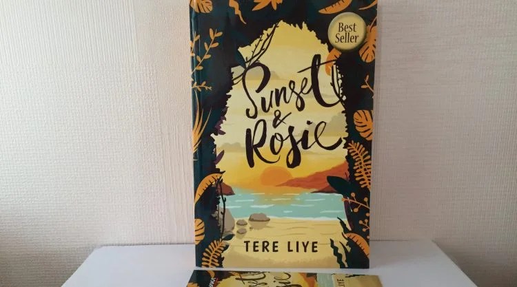 Sunset dan Rosie Sebuah Novel Tentang Penantian Panjang Pesantren