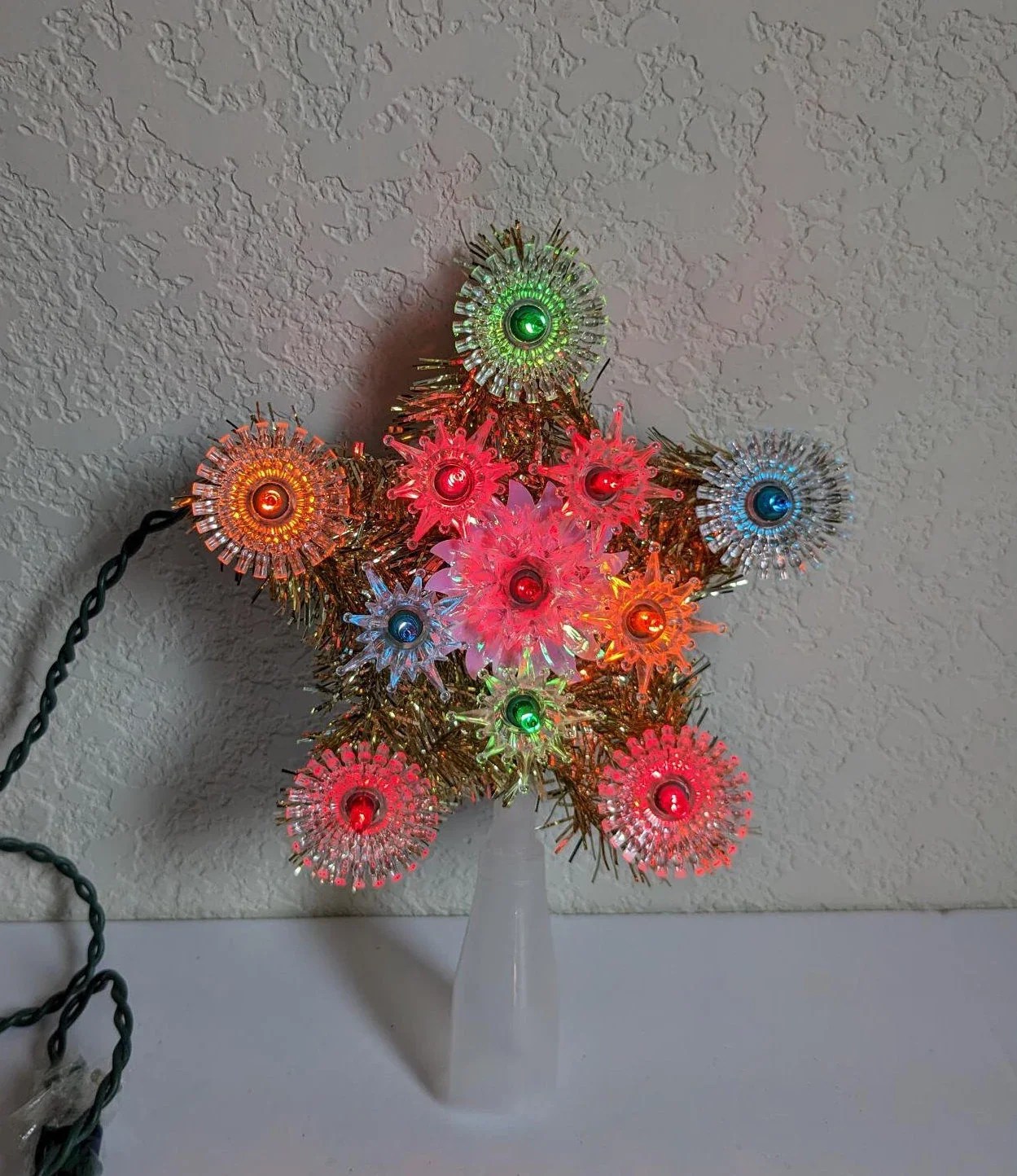 Vintage LightUp Gold Star Christmas Tree Topper