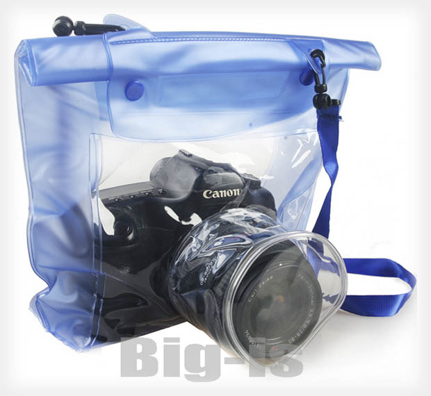 Protect Your DSLR Around Water On the Cheap with a Camera Case Dry Bag