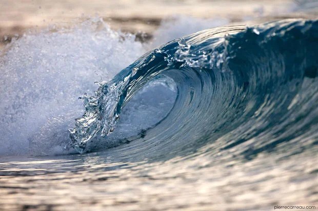 Beautiful Photos Capture the Majesty of Waves Cresting and Crashing