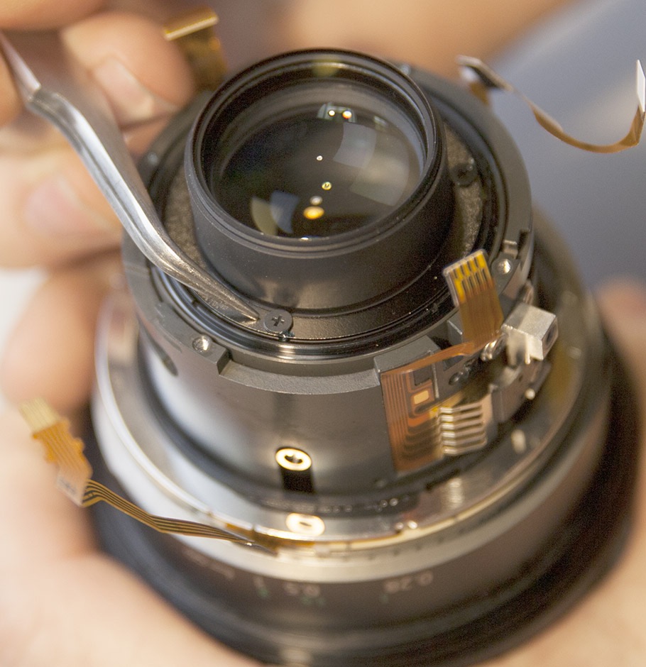 Of Course We Took One Apart A Look Inside the Canon 1635mm f/4 IS
