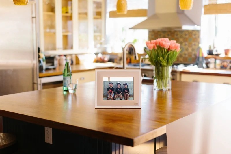 Aura is Resurrecting the Digital Picture Frame with Sleek, Feature Rich