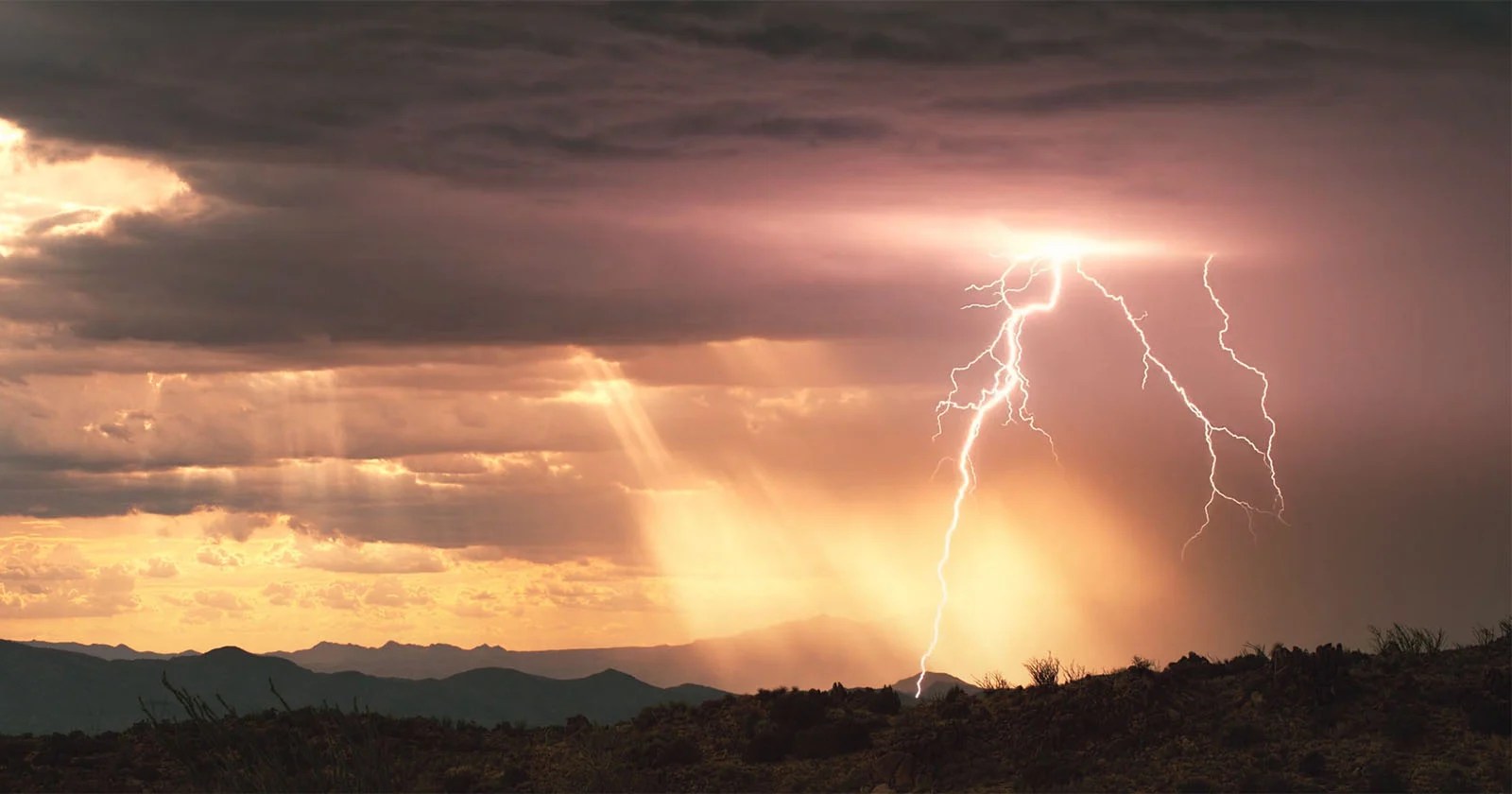 This Epic 4K Film Captures the Beauty of Lightning at 1,000FPS