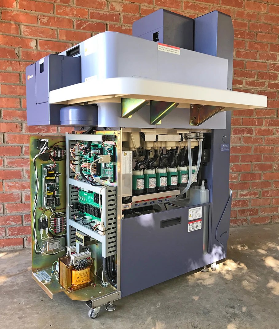 We Found a Truckful of 40,000 35mm Film Processing Machines from 2003 PetaPixel