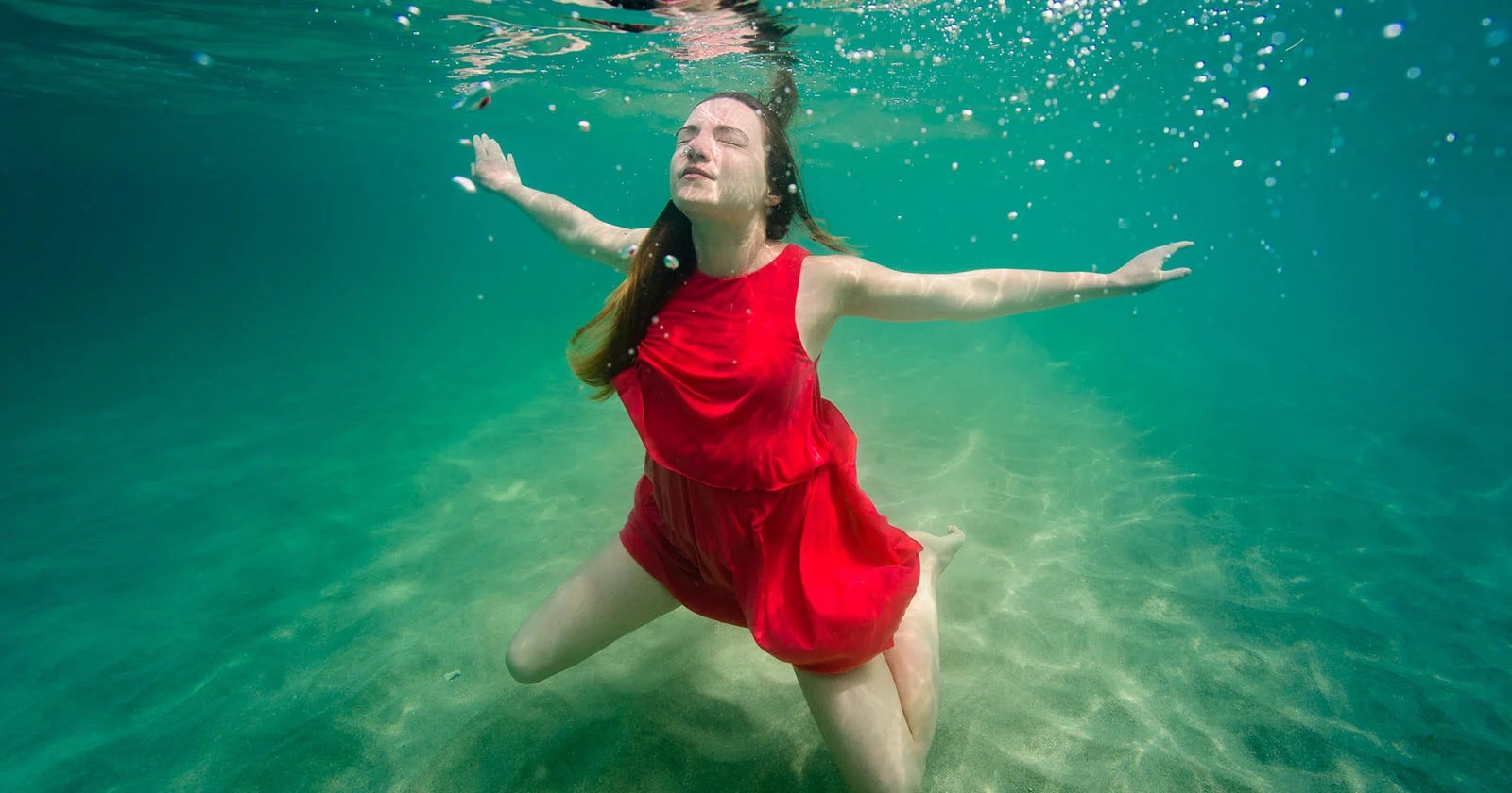 How to Take Underwater Photos PetaPixel