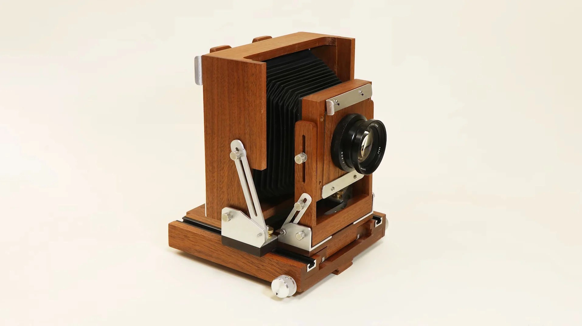 Watch an Expert Woodworker Build a Traditional Large Format Camera