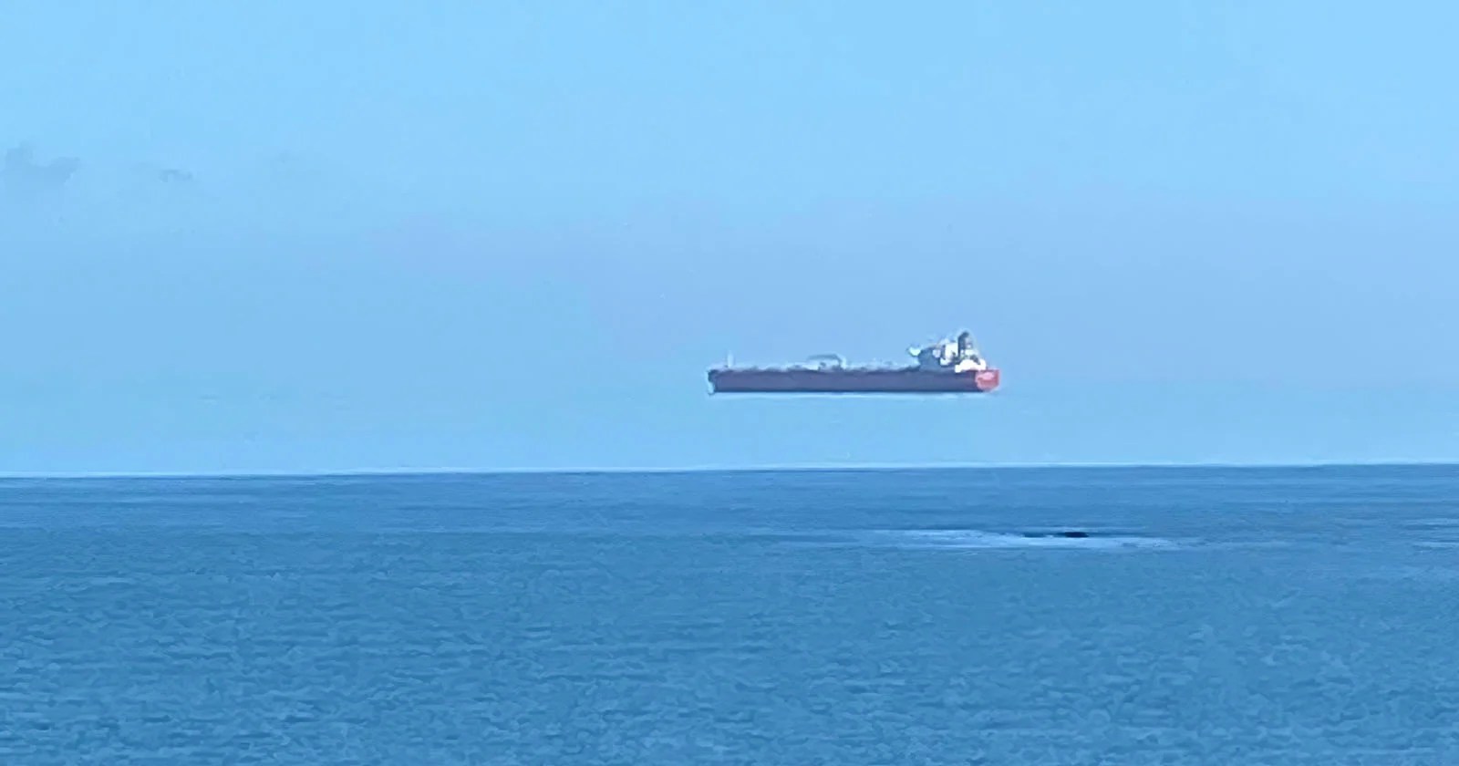 ‘Floating Ship’ Photographed in the Sky Off the U.K. Coast Tech Zinga