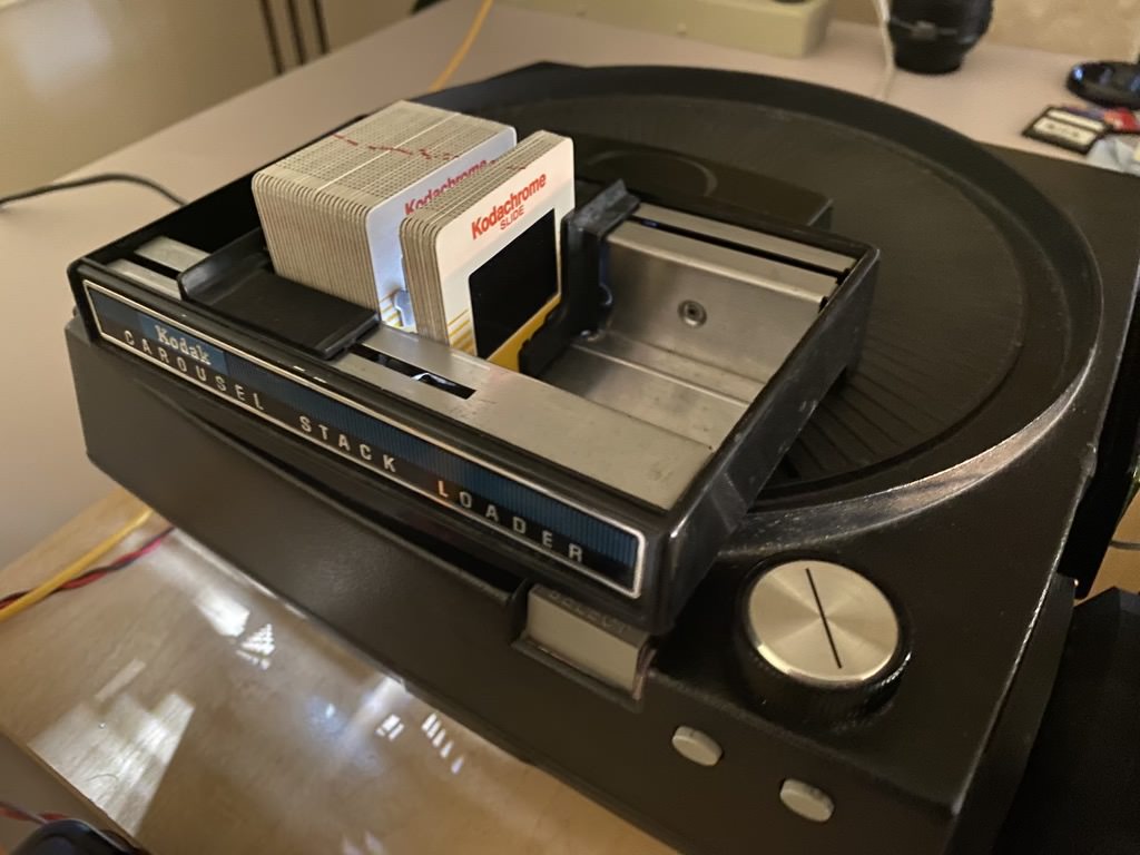 Photographer Turns Slide Projector Into a ArduinoPowered Digitizer