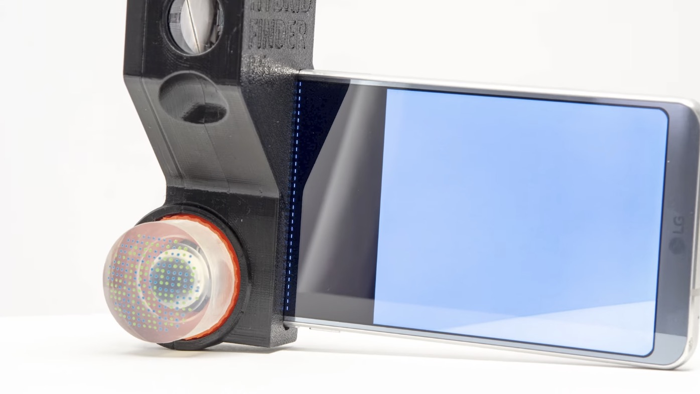 Photographer Builds Hybrid Viewfinder with Digital Overlay for