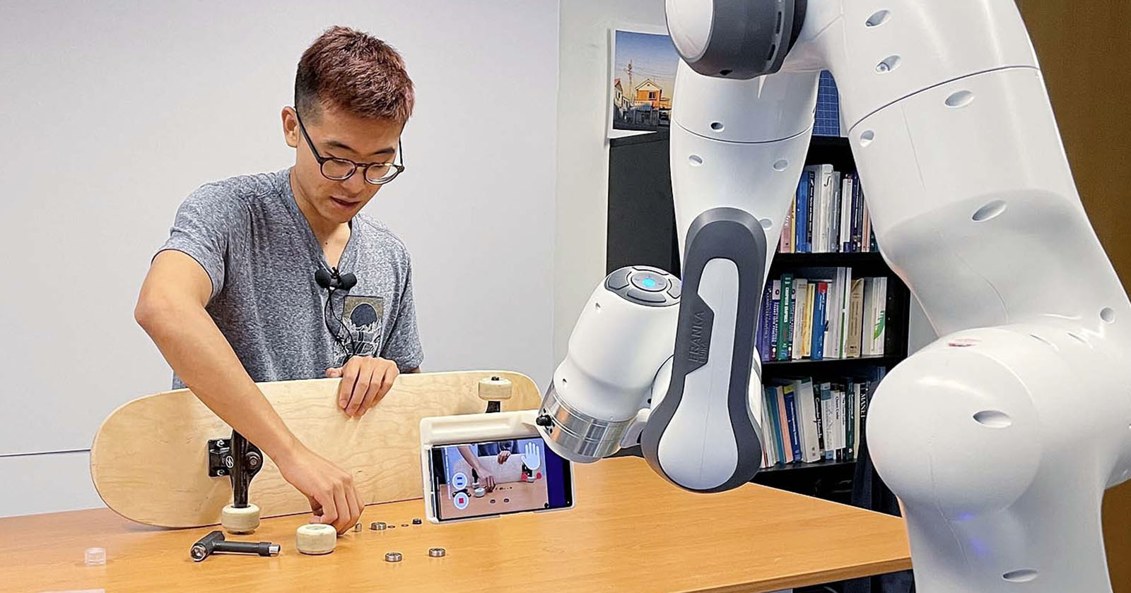 This Robot Camera Can Film 'HowTo' Tutorial Videos PetaPixel