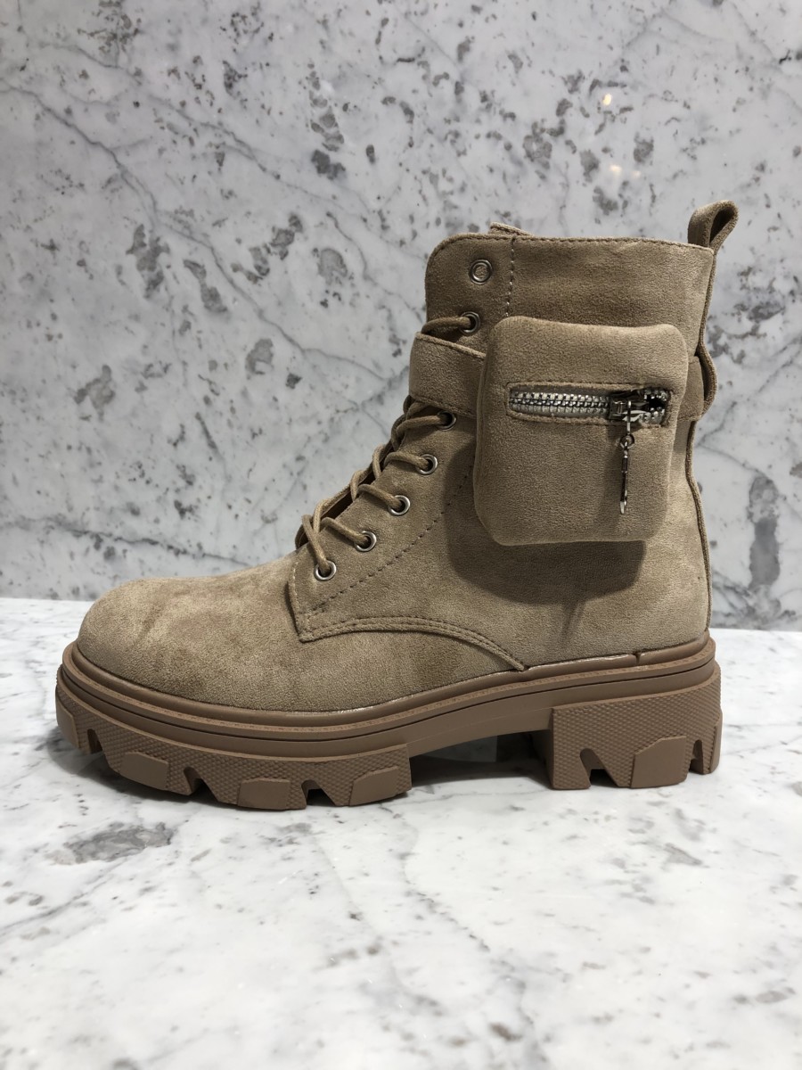 Flache Stiefeletten mit Tasche und Profilsohle Farbe Beige PeterHeintz.de modex Peter