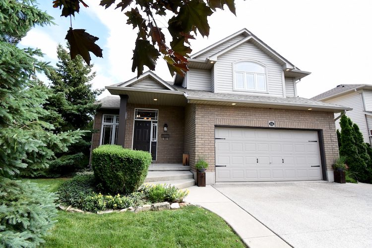 Featured Listings Peter And Carrie Real Estate