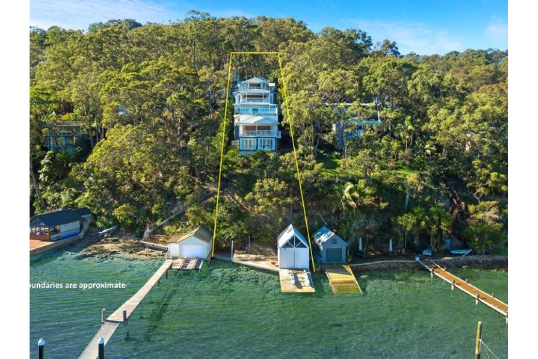 Waterfront house Avalon Peter Downes