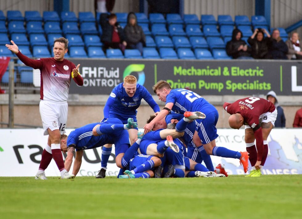 Peterhead 2 Kelty Hearts 1 Peterhead FC