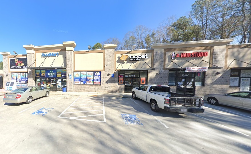 1,200 SF at the Gas Station on Jonesboro Rd, Lake City, GA Commercial