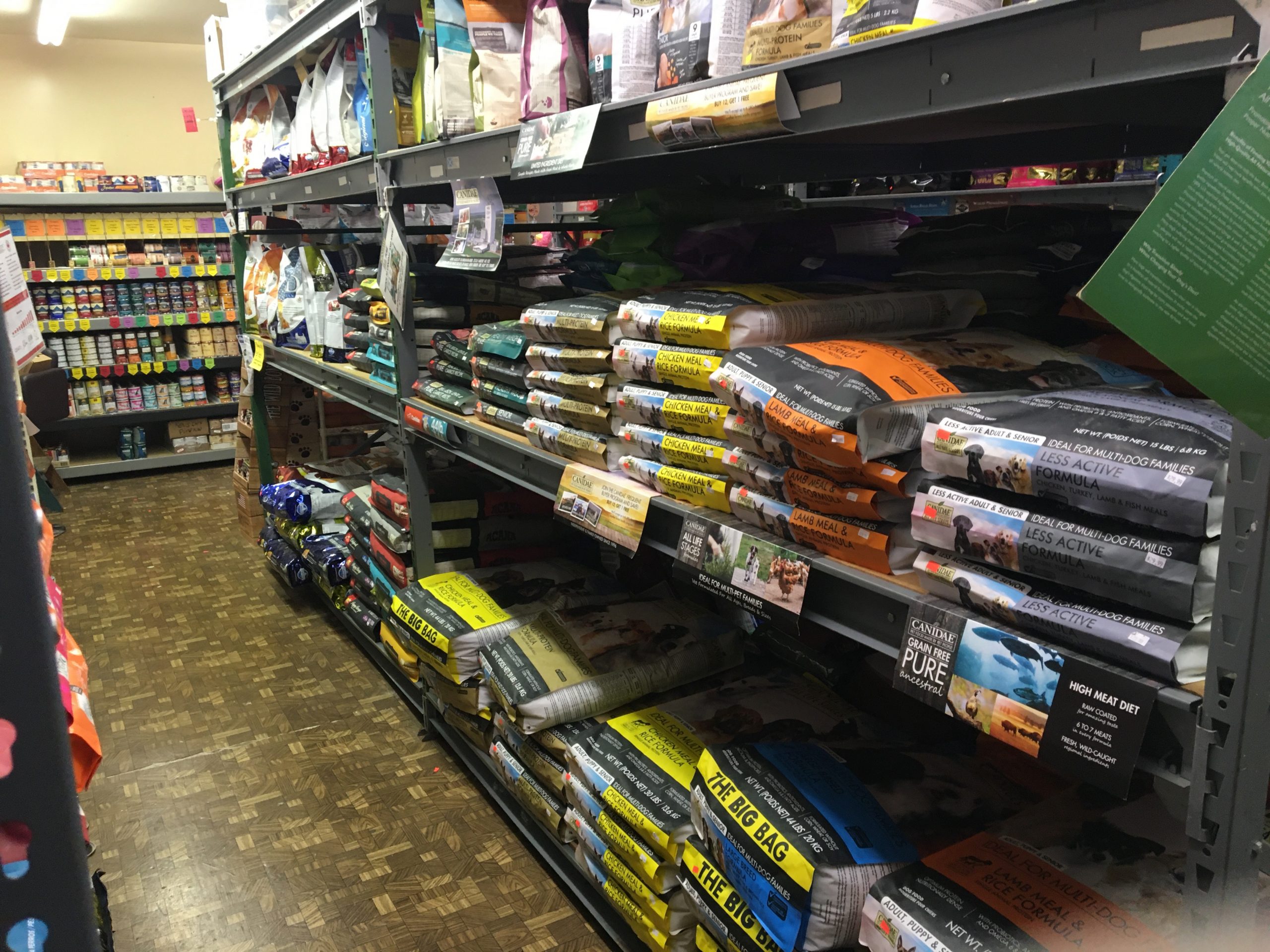 Pet HeadQuarters Pet HeadQuarters Santa Photos Dog and Cat Food