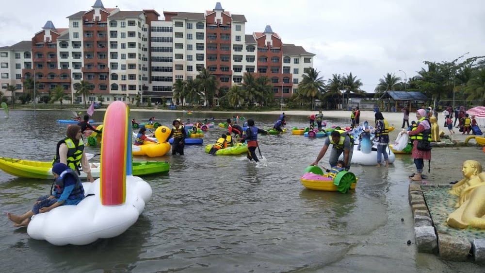 Frenzy Water Park Marina Island Pangkor