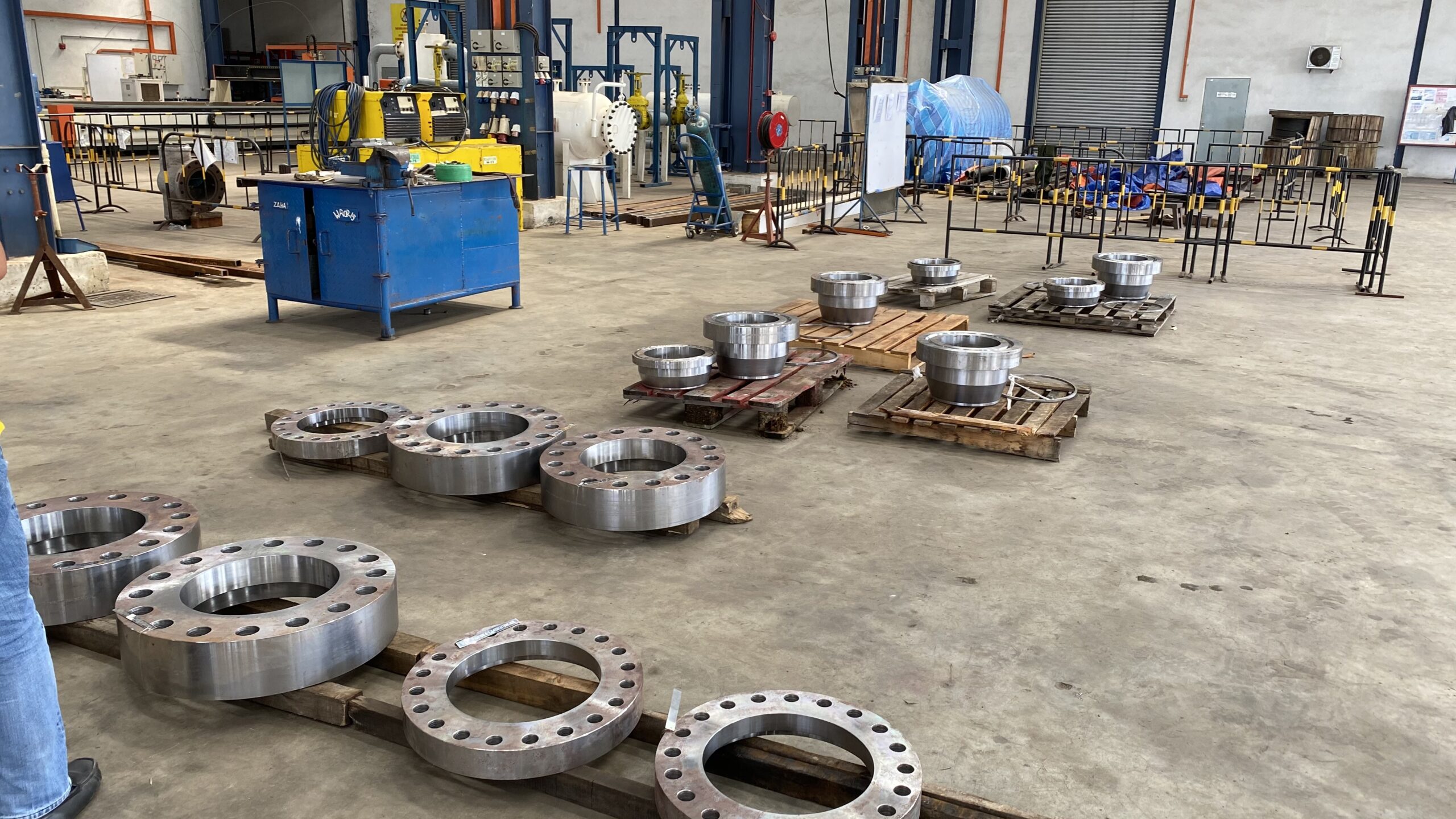 Media Gallery Petroflanges