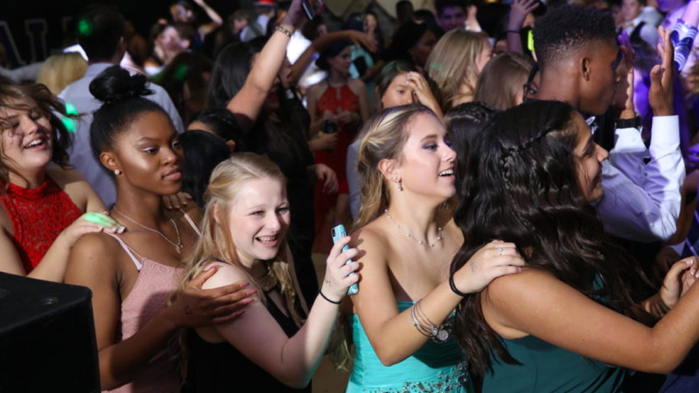 Where to find HOCO dress for cheap The Roar