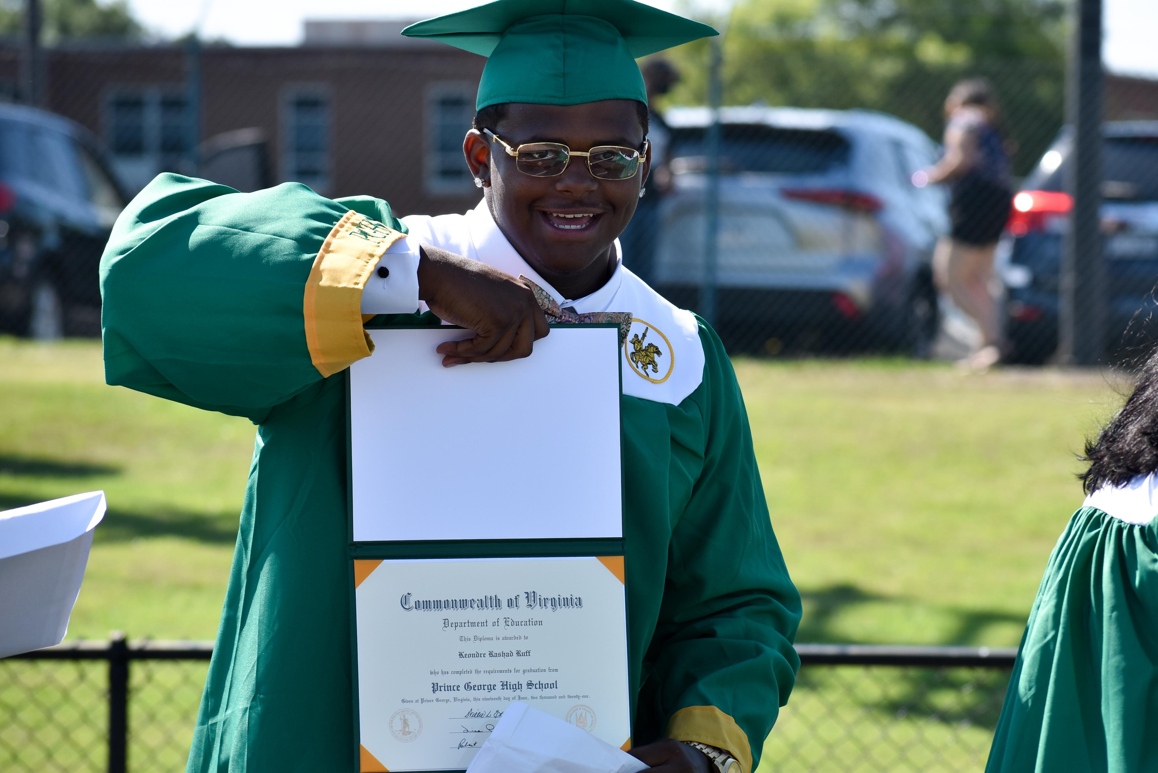 In Pictures Prince High School Grads Celebrate