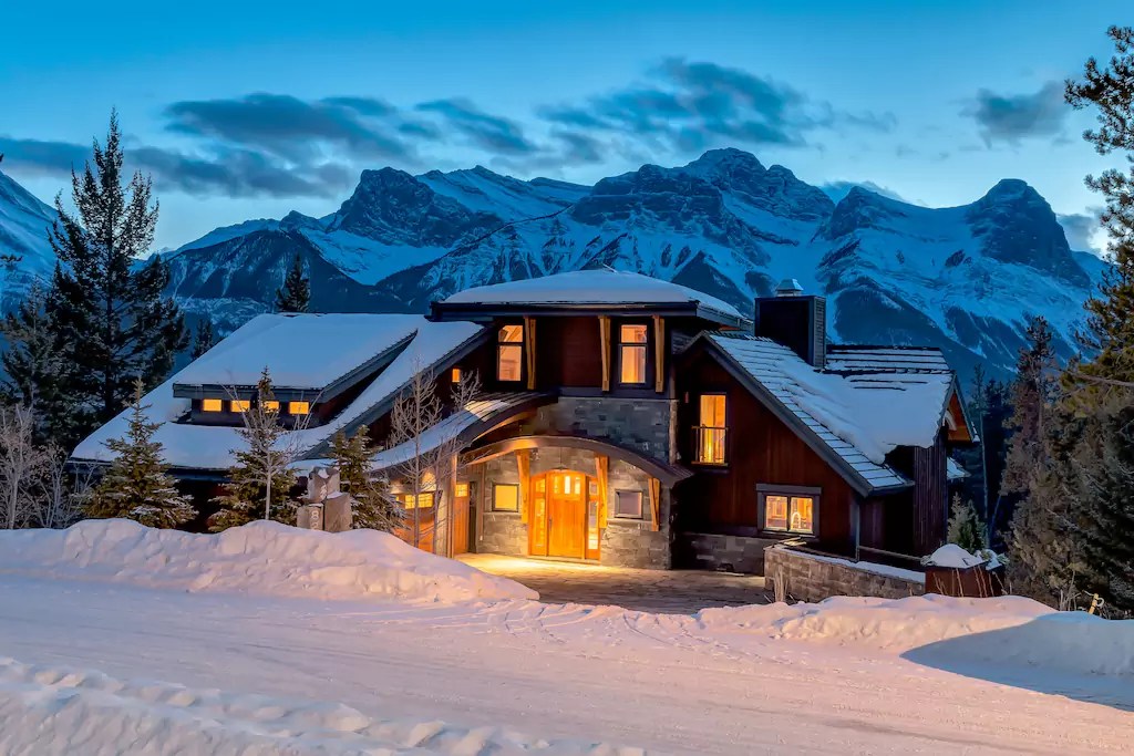 The Most Luxurious Airbnb Listings From Across Canada [Gallery