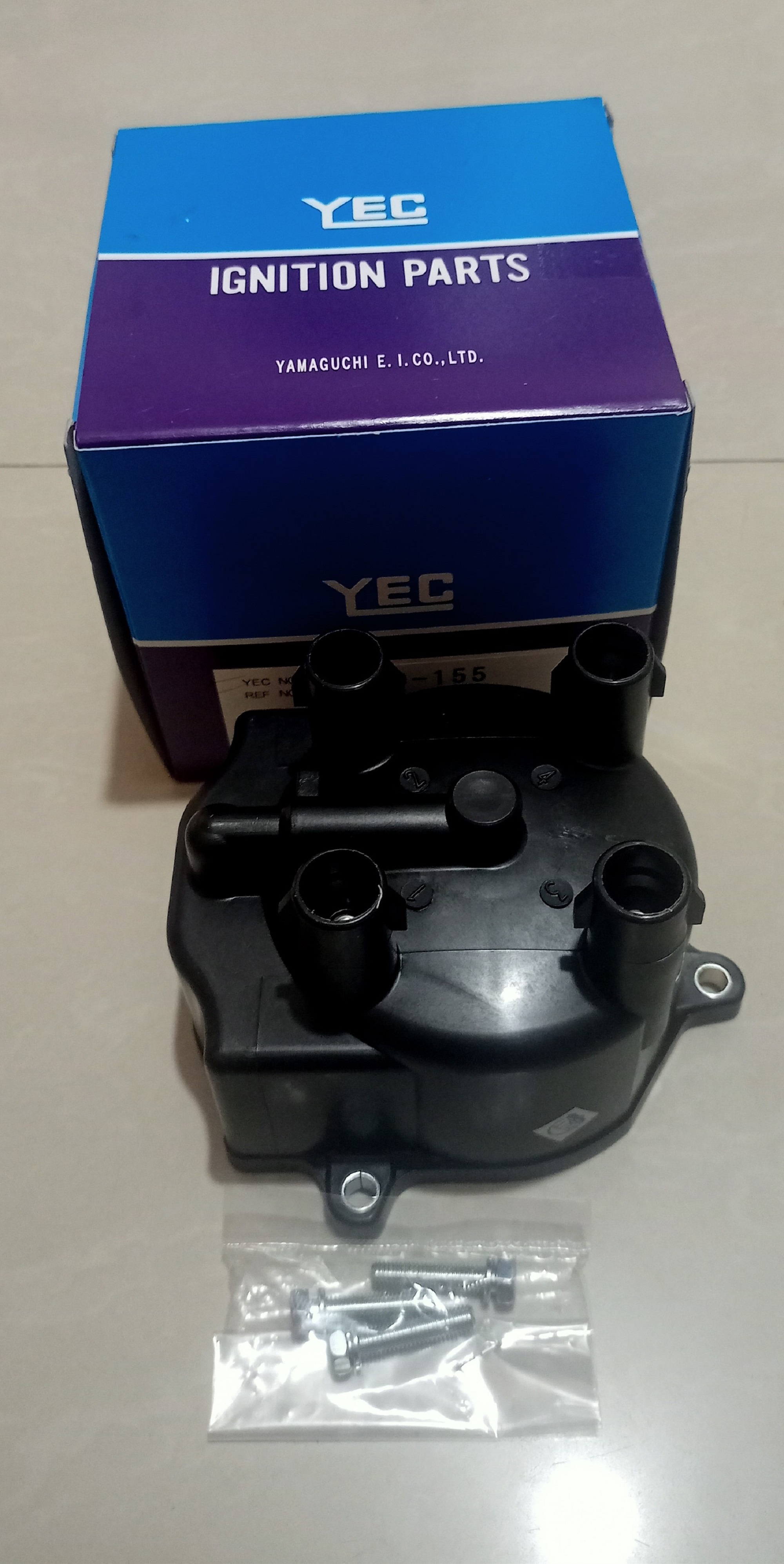 TOYOTA COROLLA 2E CLIP TYPE DISTRIBUTOR CAP (MADE IN JAPAN) 19932003