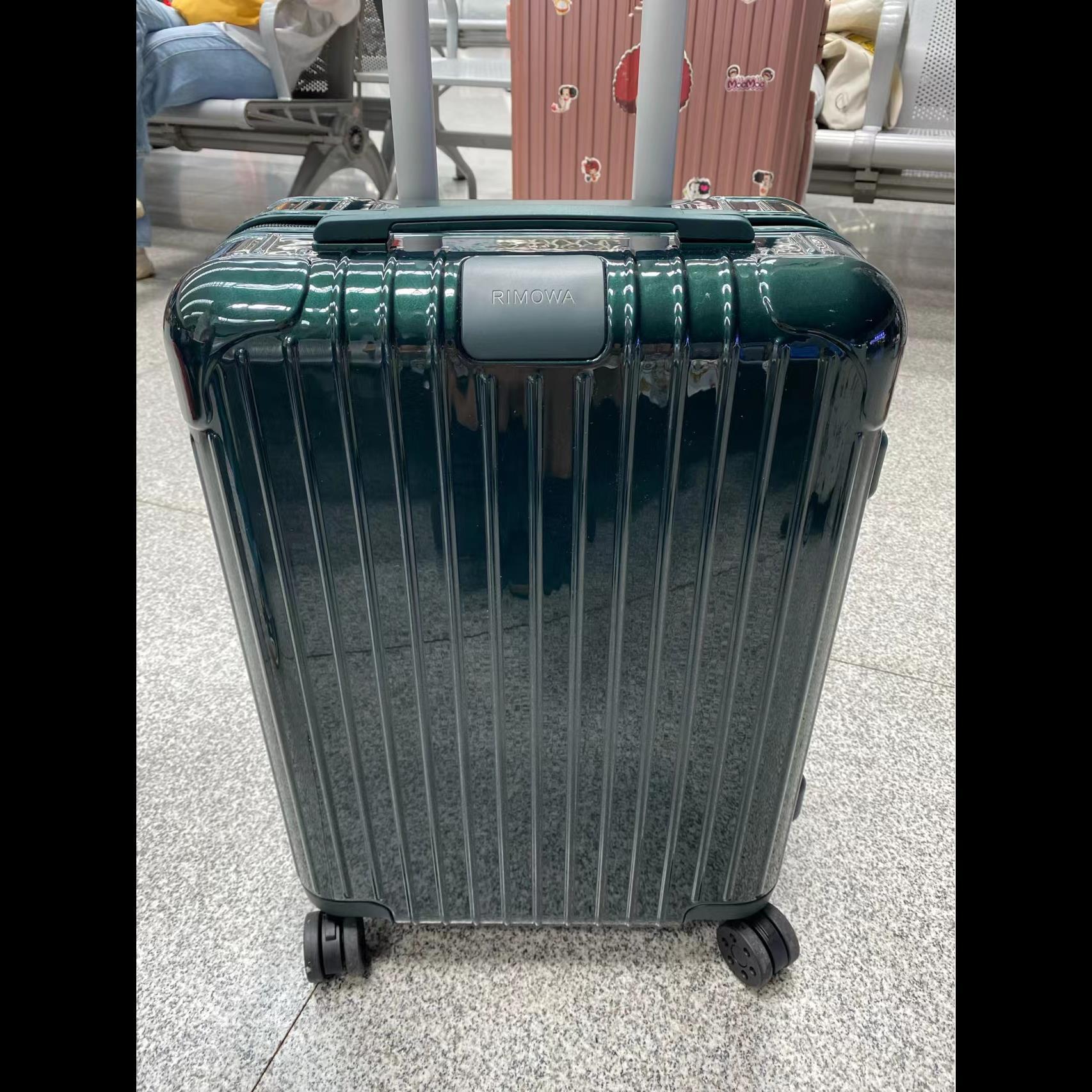 Rimowa Rimova Luggage Essential UltraLight 20 Boarding BagInch