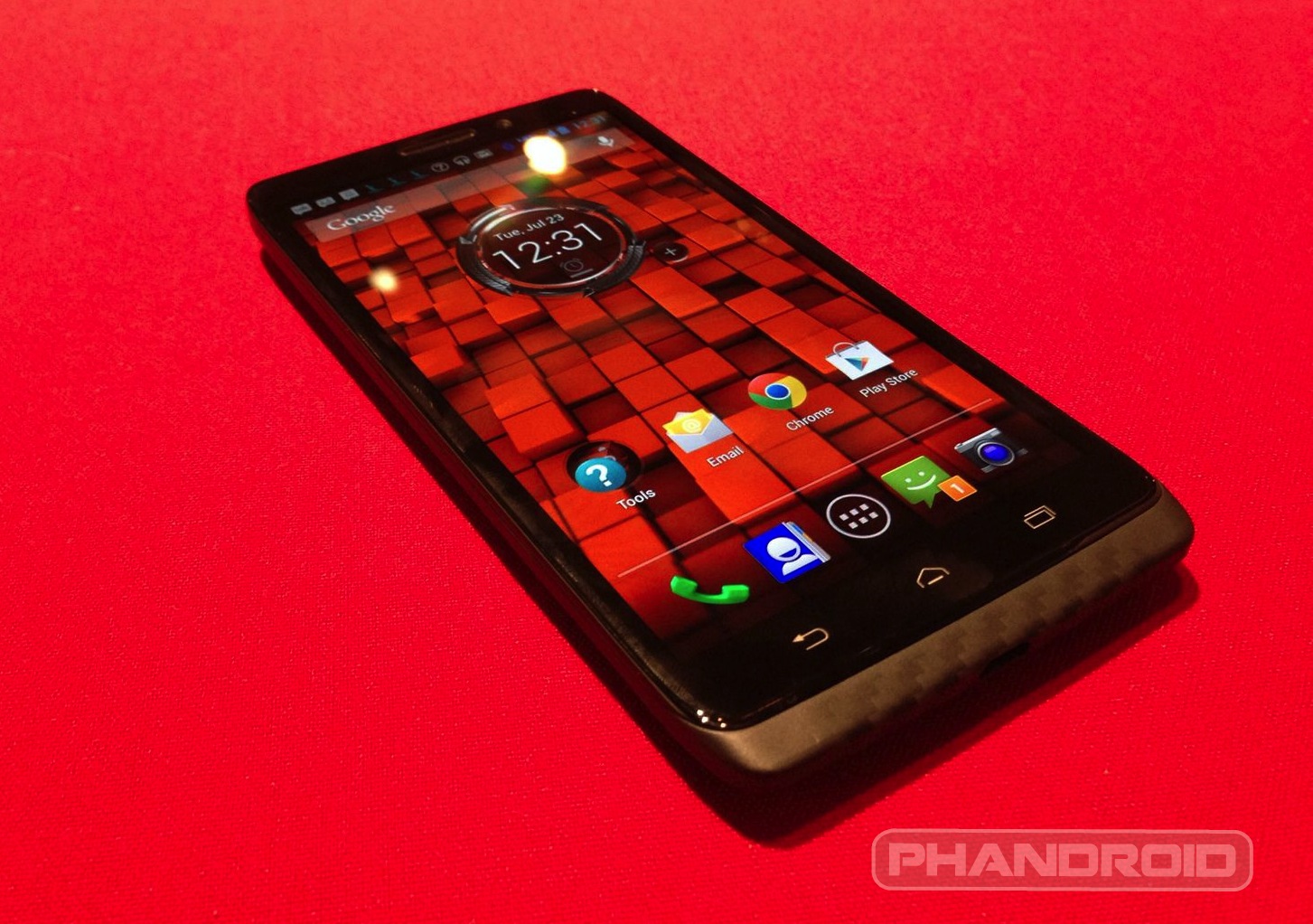 Verizon announces the Motorola DROID Maxx! Features 48 hours of battery