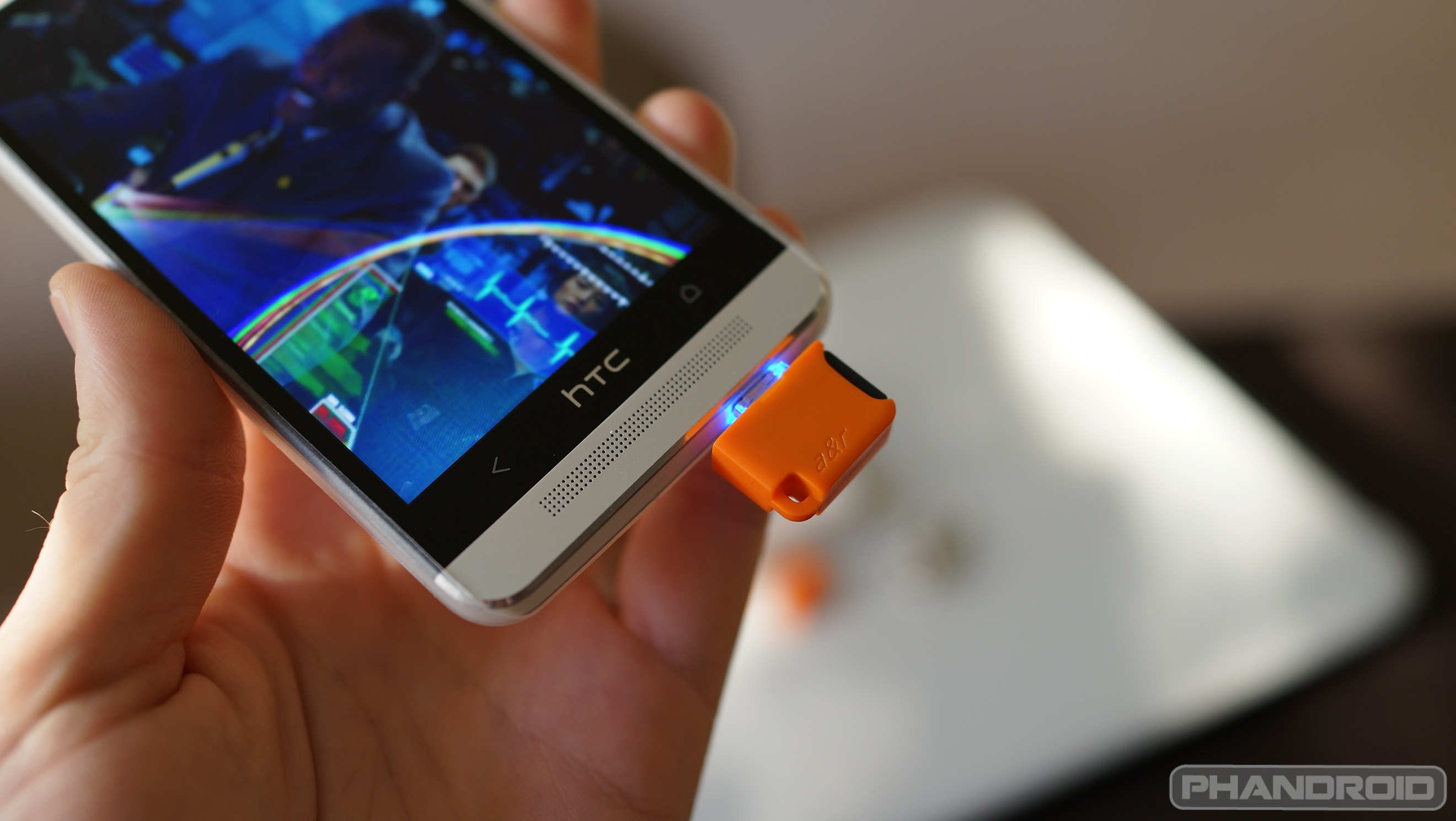 Review Meenova micro SD card reader for Android devices [VIDEO