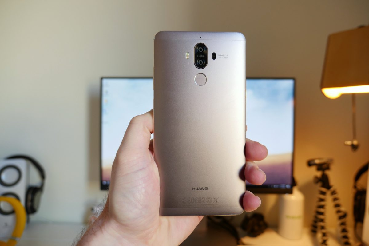 Huawei is giving away some goodies for those who ordered the Mate 9 in