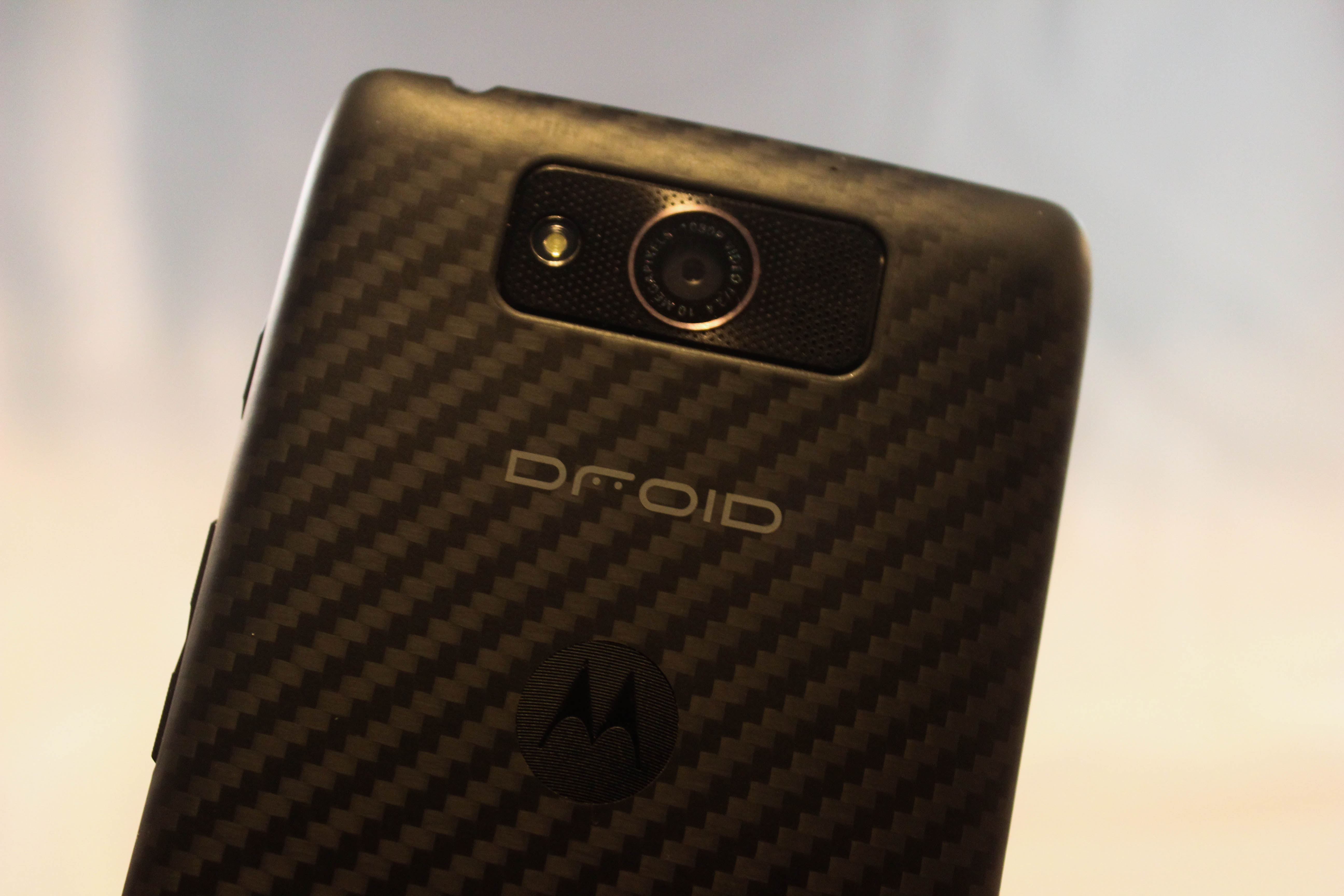 AndroiDreamer: Motorola DROID MAXX and DROID Ultra users receiving soak