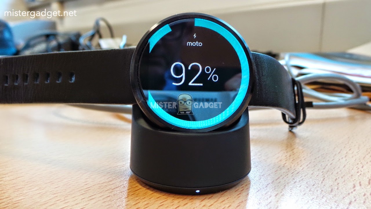 Moto 360 wireless charging cradle revealed in newly leaked photos