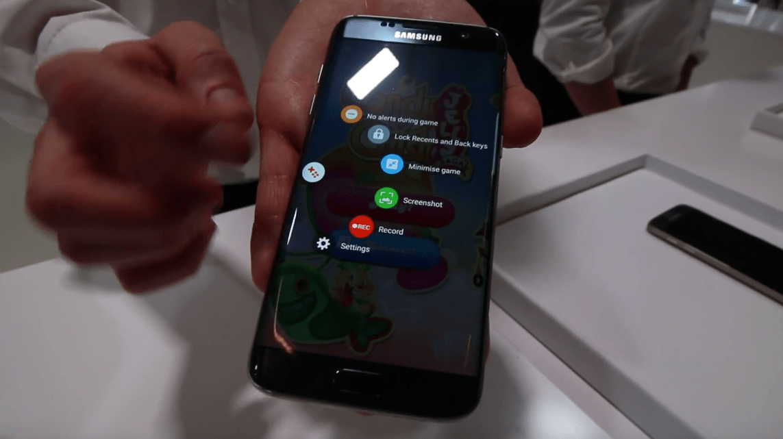 Samsung "Game Tools" is a screen overlay that adds more options for