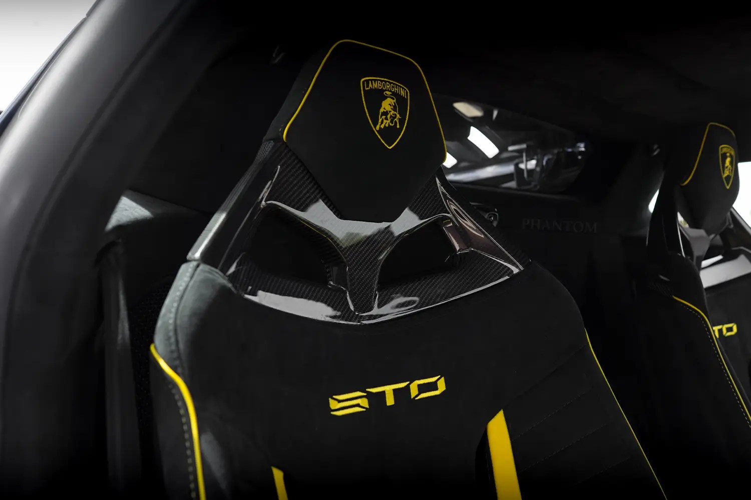 Rent Huracan STO In Dubai Lambo Rental