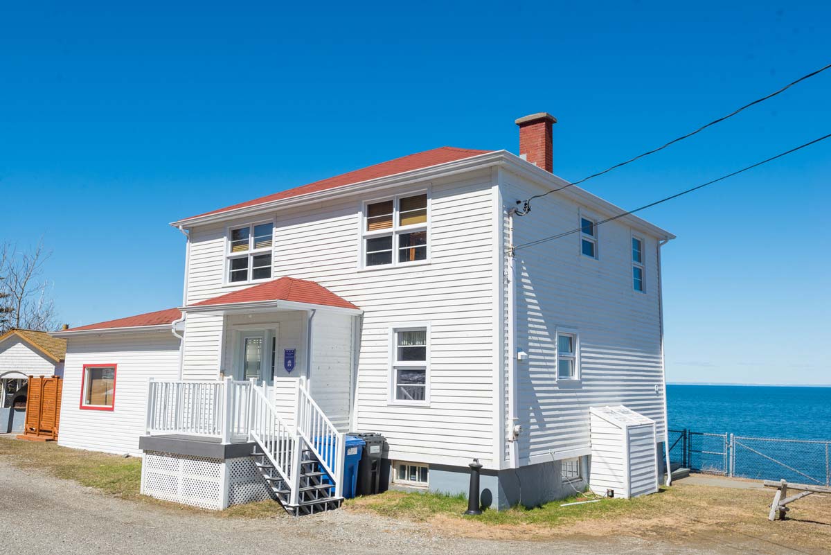 Louez la Maison du gardien du phare en Gaspésie Phare CapChat