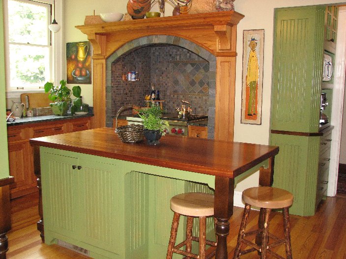 1000 Hanover Downstairs Kitchen