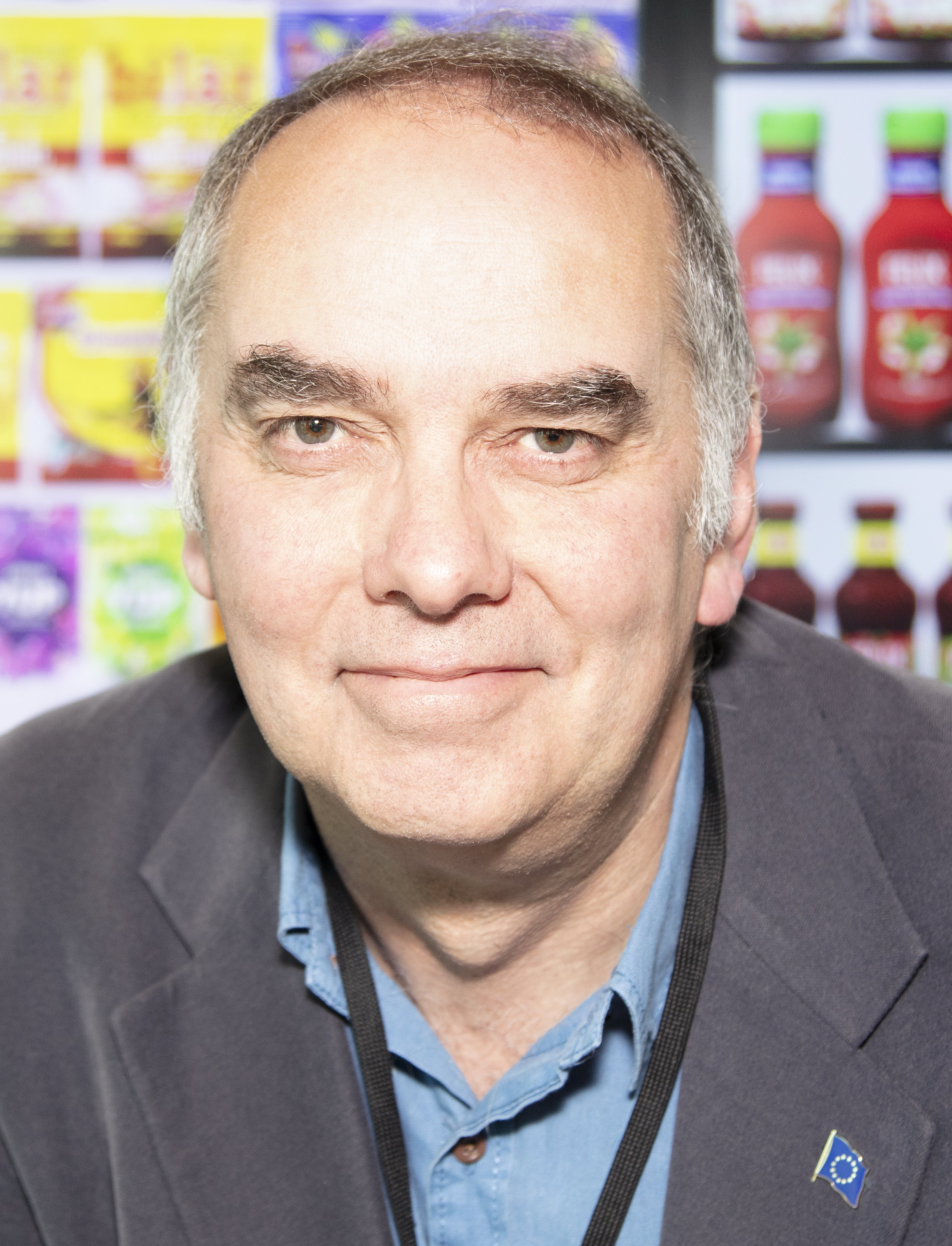 Phil Archer Short bio