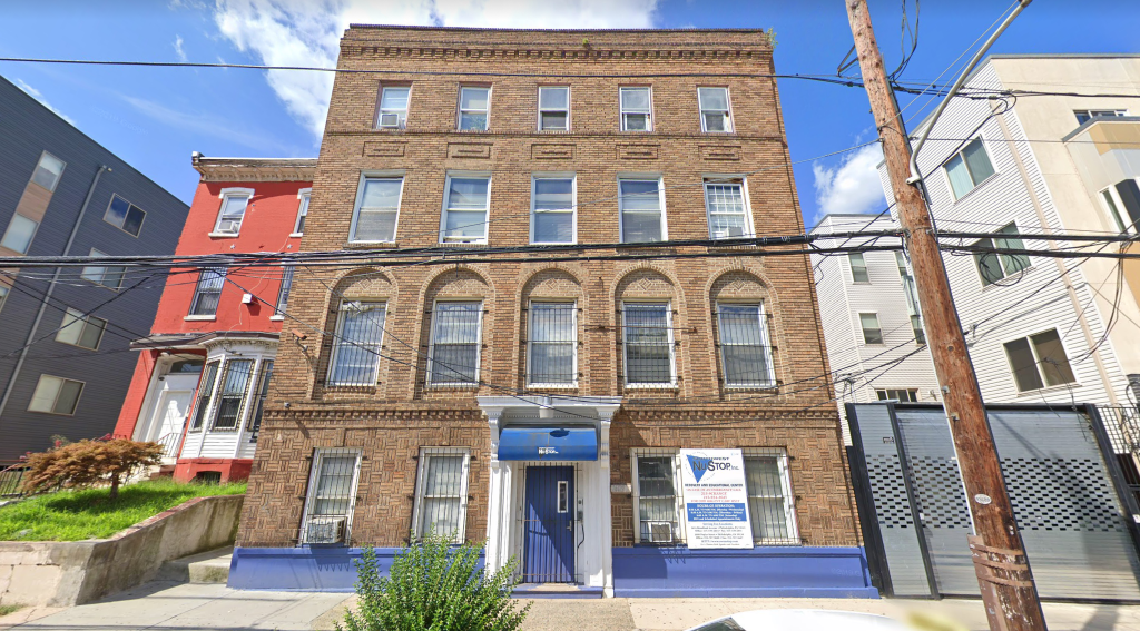 Permits Issued for a 21Unit Development at 1609 Poplar Street in