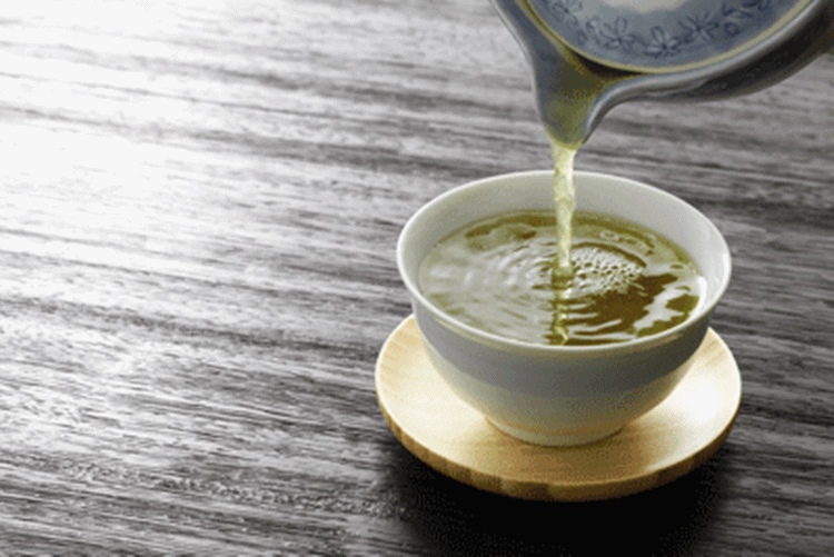 Clear Mucus, Inflammation From Lungs Using This Natural Tea Recipe