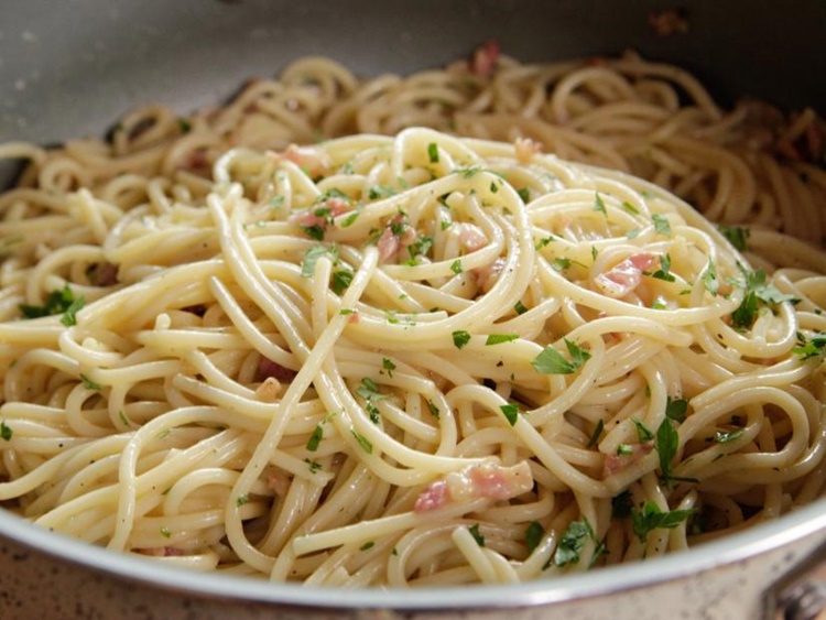 How To Cook Carbonara Steps In Cooking Creamy Carbonara