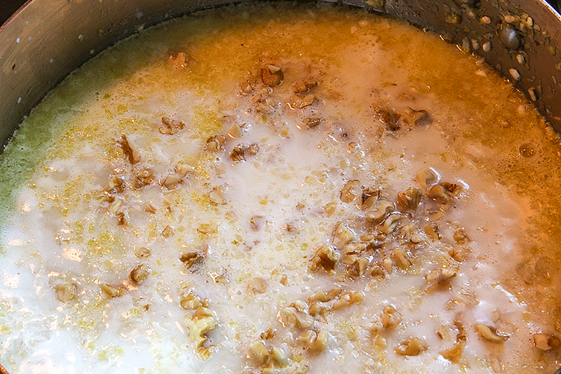 ITALIAN MILK RICE (risotto) with provolone and walnuts