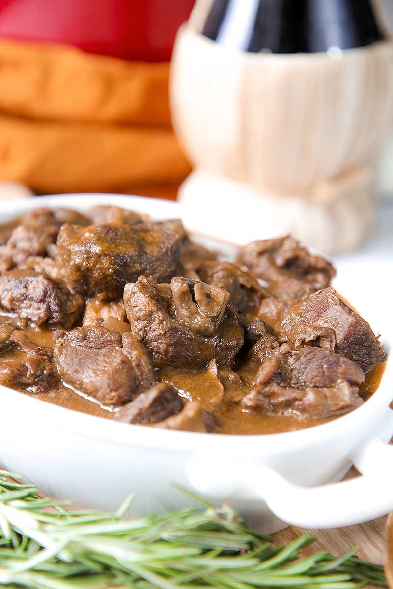 BRAISED WILD BOAR RECIPE with mushroom and red wine