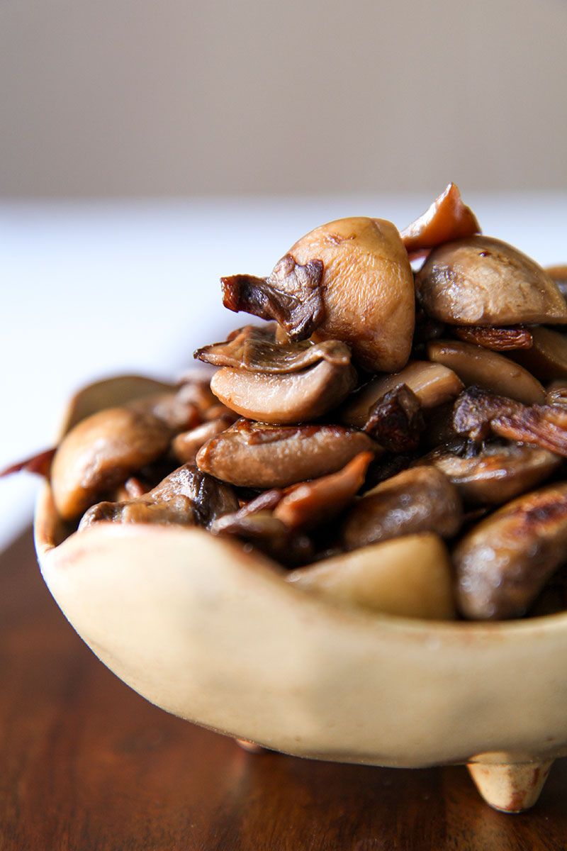 BRAISED WILD BOAR RECIPE with mushroom and red wine
