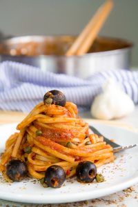 PASTA PUTTANESCA RECIPE with garlic, black olives and capers