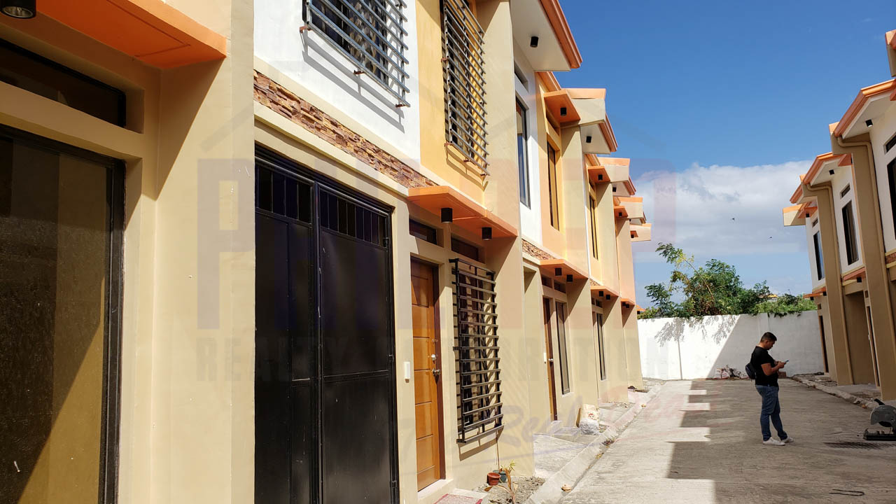Affordable Townhouse For Sale in Putatan Muntinlupa PHILREP Realty Corp.